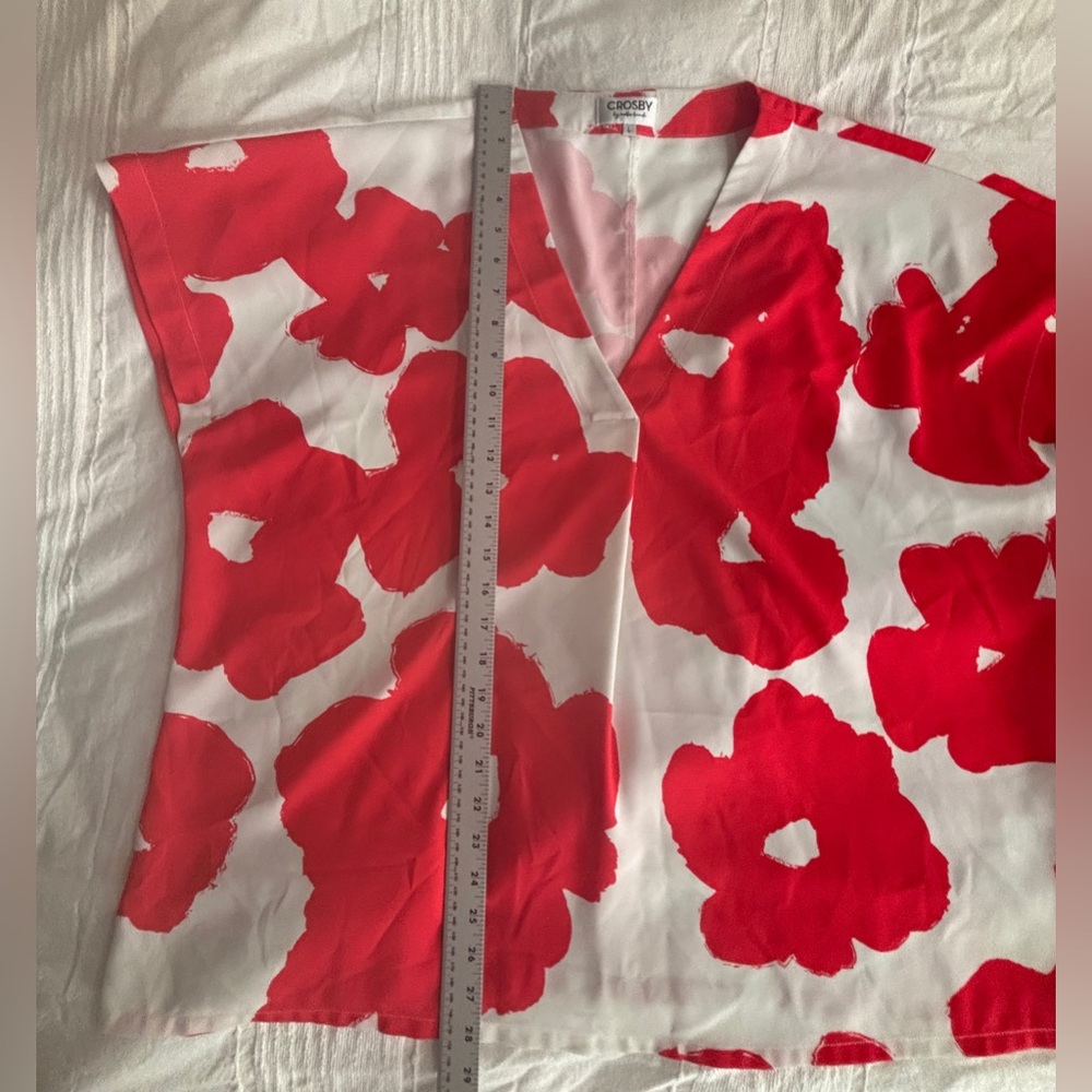 CROSBY BY MOLLIE BURCH martha tunic top in poppy RED & WHITE FLORAL LARGE - Picture 9 of 10